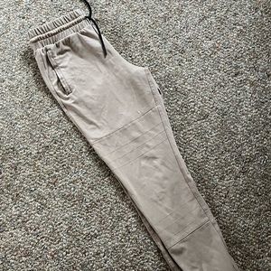 BYLT joggers Size small